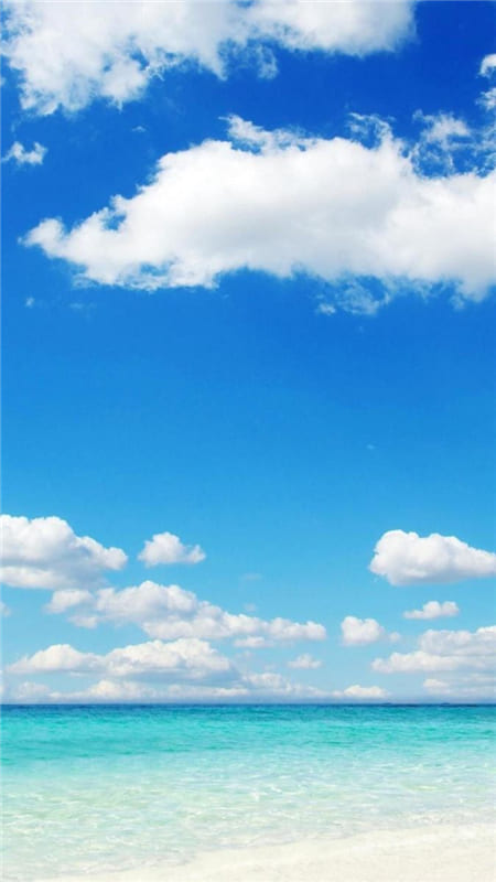 Hình ảnh bầu trời trọng xanh trước biển cả tuyệt đẹp làm hình nền điện thoại