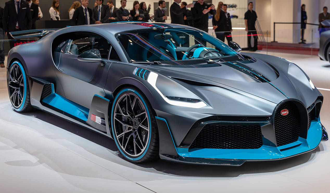 Siêu xe Bugatti Divo (5,8 triệu USD)