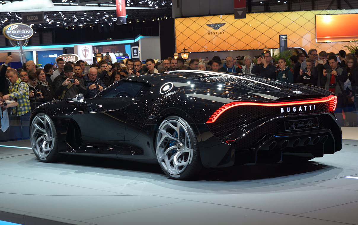 Siêu xe Bugatti La Voiture Noire (18.7 triệu USD)