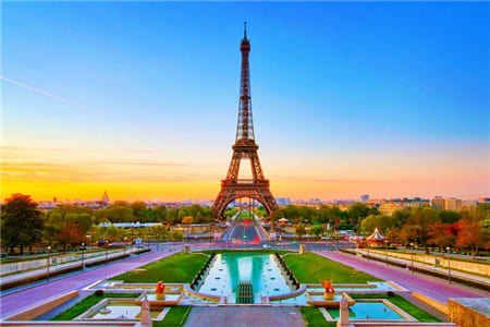 Kỳ quan thế giới tháp EIFFEL, Pháp