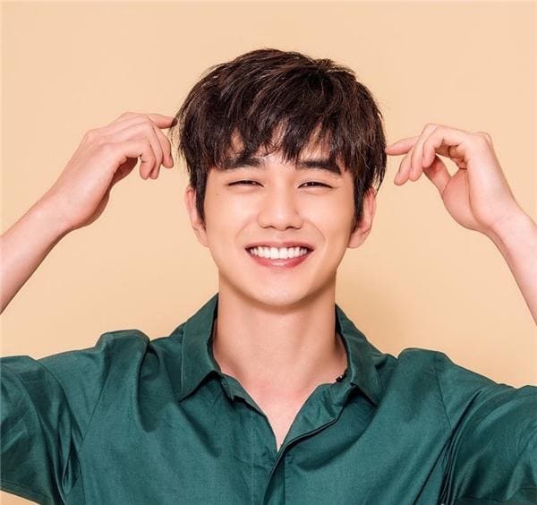 Xem hình ảnh nam diễn viên Hàn Quốc Yoo Seung Ho