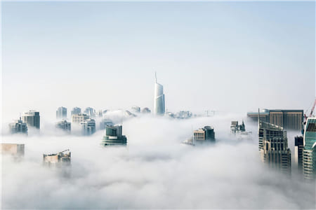 Hình ảnh mây phủ thành phố đẹp như trên thiên đường làm hình nền máy tính