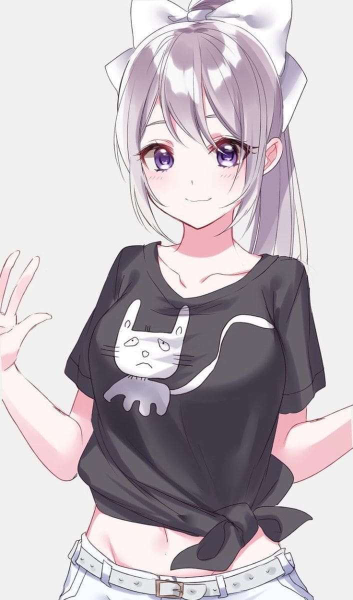 Hình nền điện thoại anime nữ hấp dẫn với chiếc áo phông cách điệu