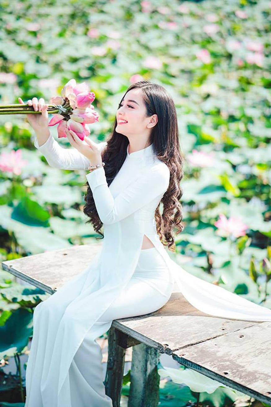Tổng hợp những cô gái mặc áo dài đẹp nhất Việt Nam 40