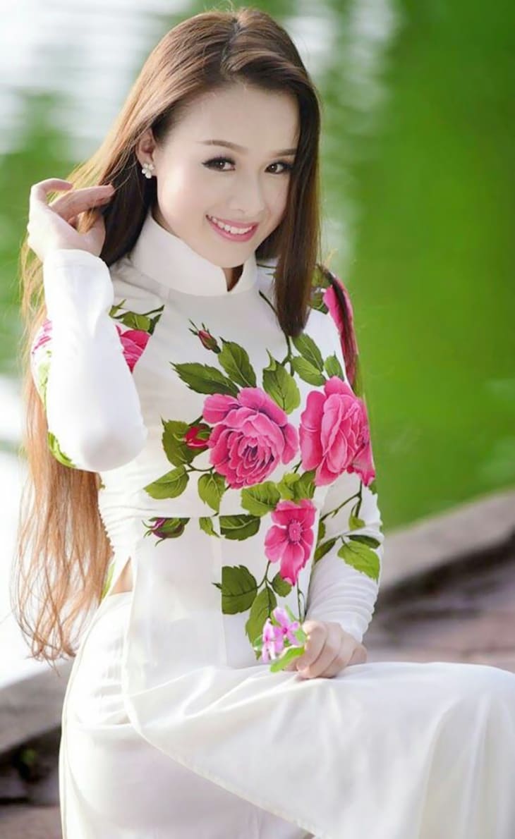 Tổng hợp những cô gái mặc áo dài đẹp nhất Việt Nam 44